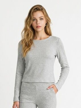 Silver Long-Sleeve Crewneck Top - Women's
